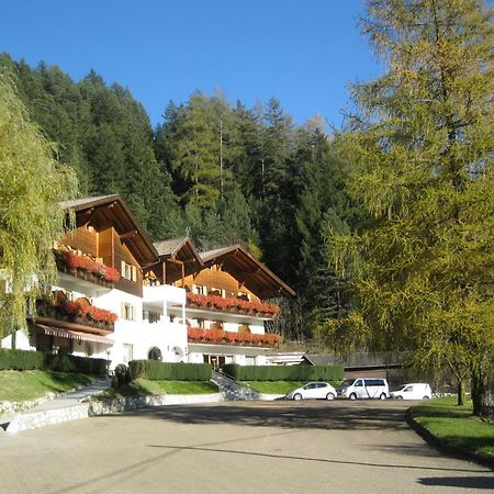 Hotel Larch Freienfeld Exterior foto