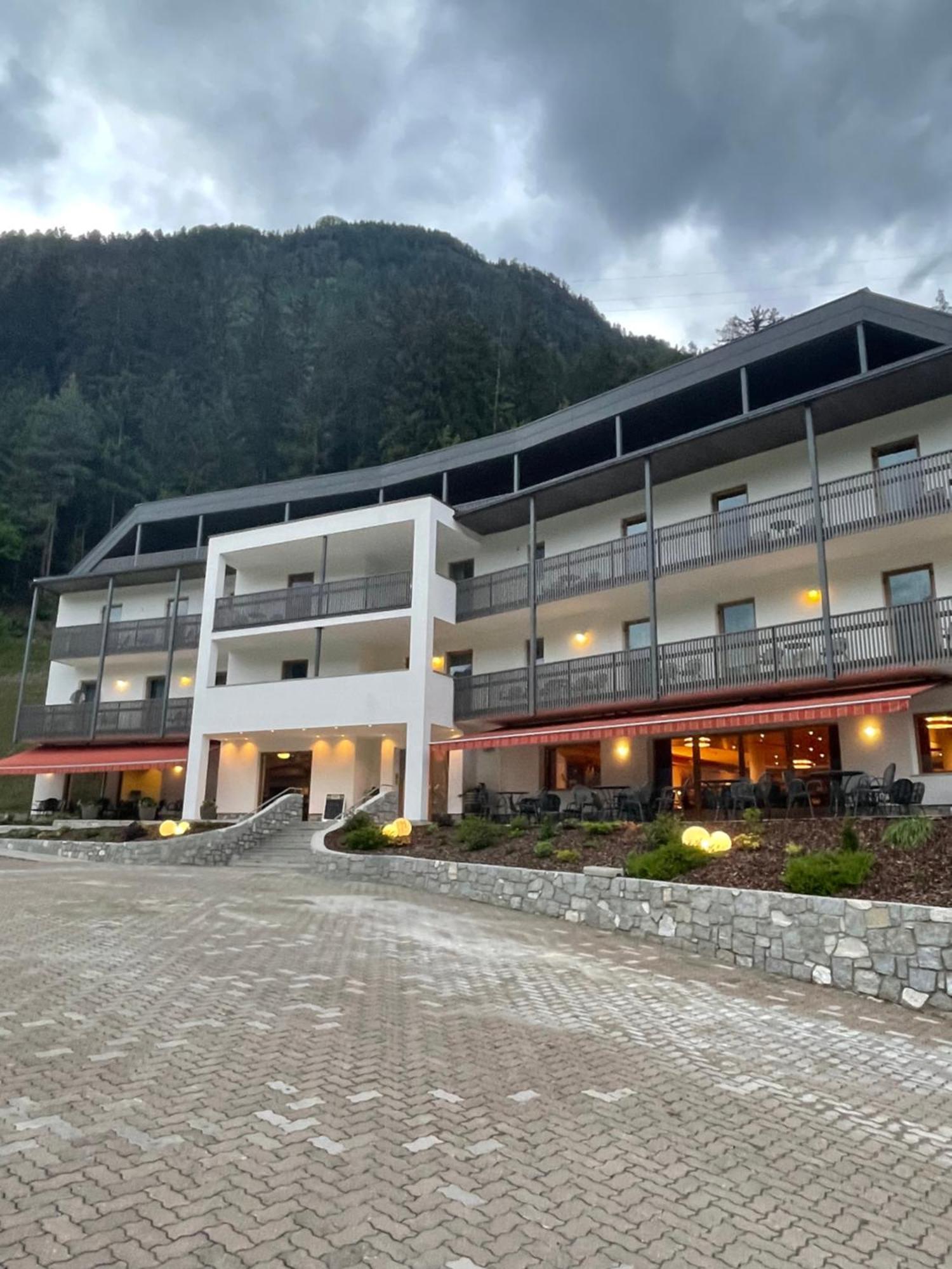 Hotel Larch Freienfeld Exterior foto