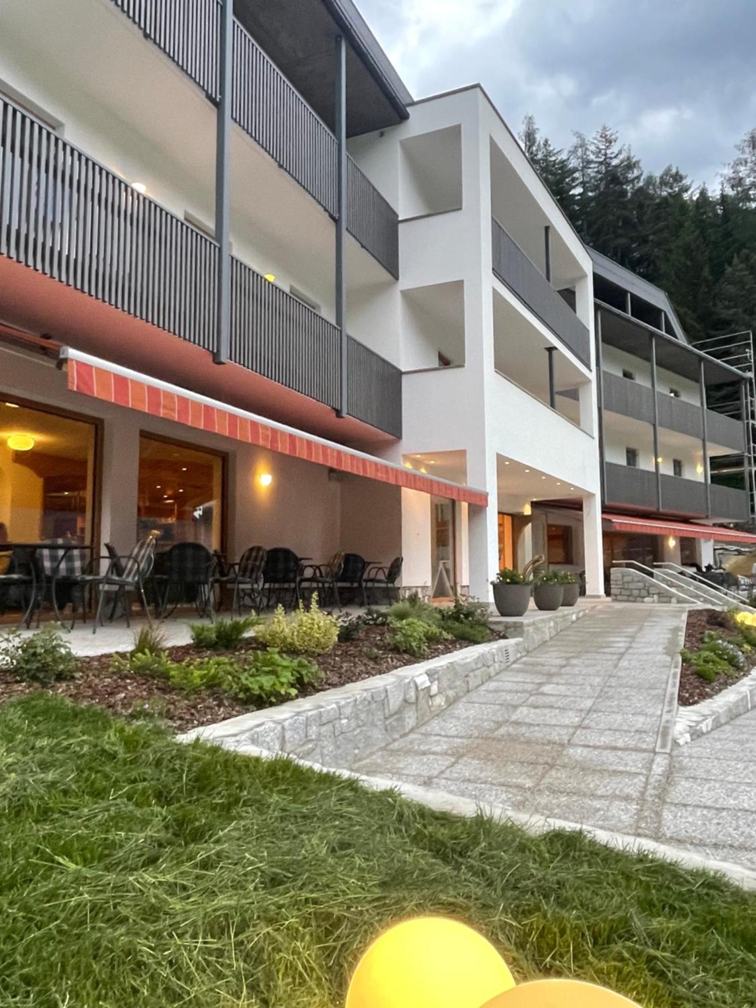 Hotel Larch Freienfeld Exterior foto